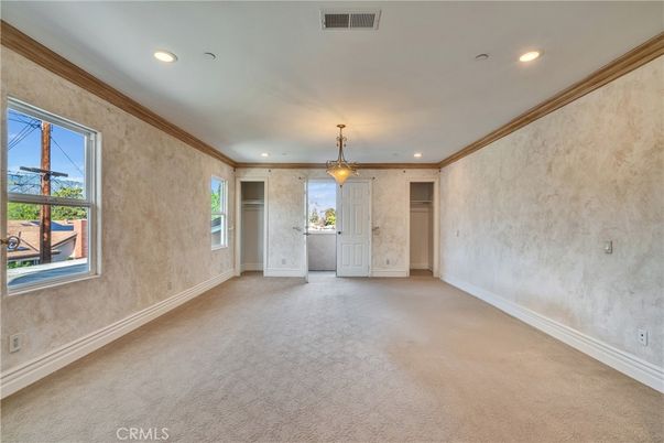 Empty room, Interior, Pendant Lights, Recessed Lighting