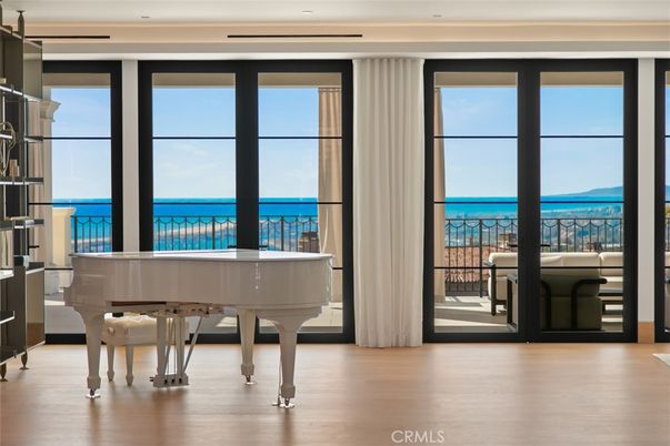 Interior, Piano, Recessed Lighting, Water, Wood Texture Flooring