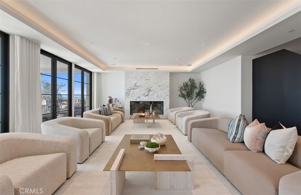 Fireplace, Interior, Living room, Marble Walls, Recessed Lighting