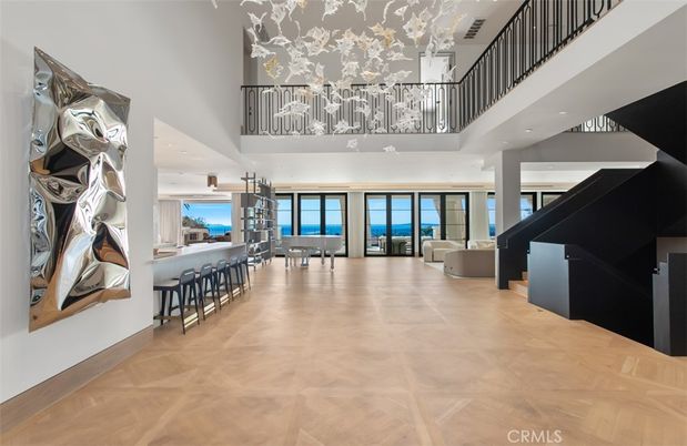 Interior, Pendant Lights, Piano, Recessed Lighting, Wood Texture Flooring