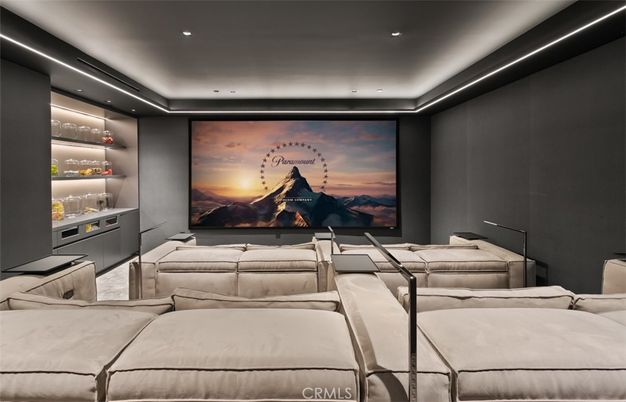 Interior, Projection Screen, Recessed Lighting, Theatre Room