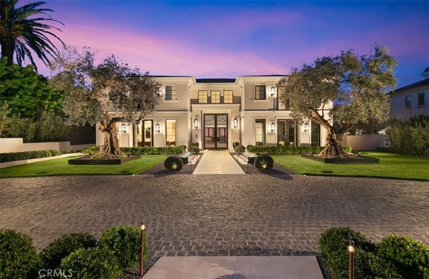 Backyard, Exterior, Facade, French Provincial