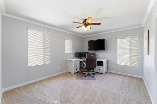 Home Office, Interior