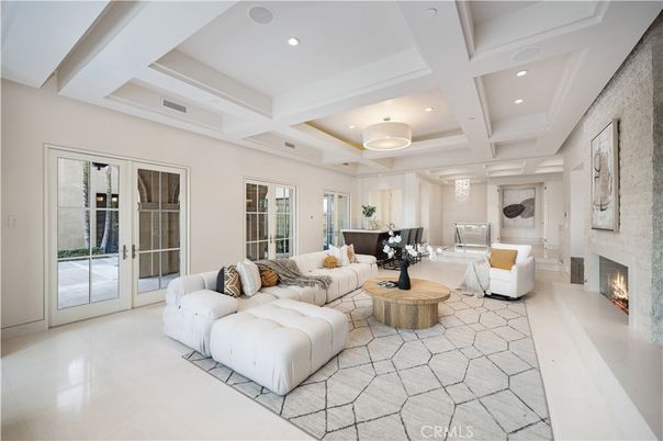 Fireplace, Interior, Living room, Recessed Lighting