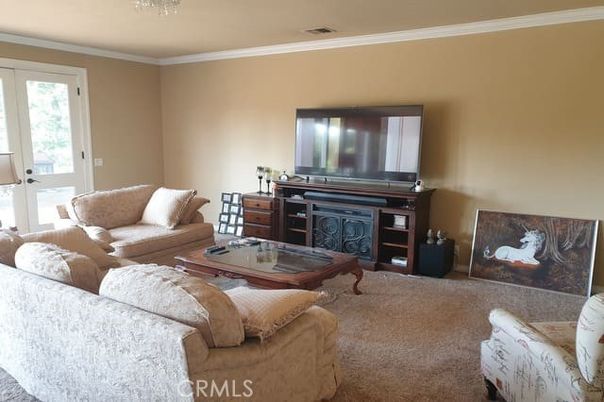 Chandelier, Interior, Living room
