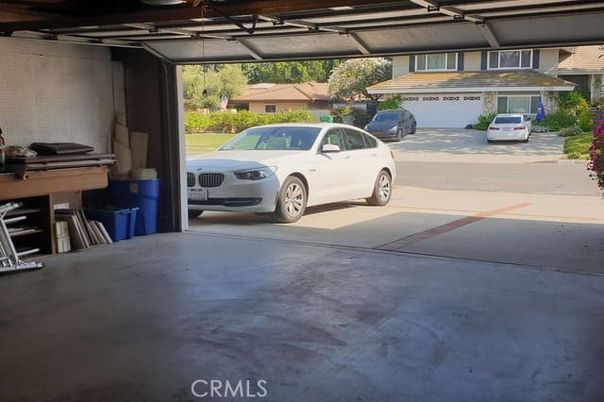 Exterior, Garage, Interior