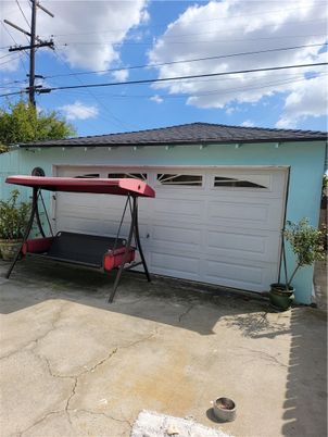 Detached Garage, Exterior