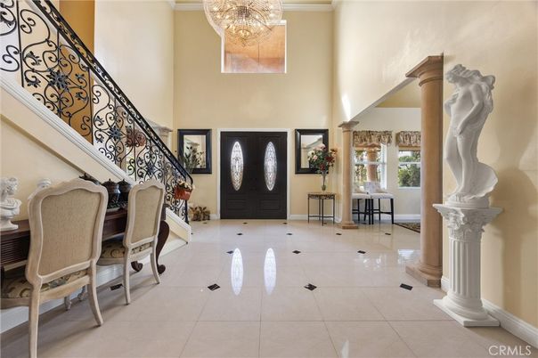 Chandelier, Dining room, Interior