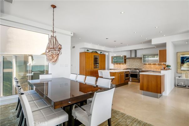 Dining room, Interior, Kitchen, Pendant Lights, Recessed Lighting, Stainless Steel Appliances