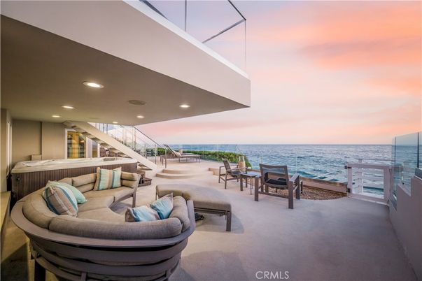 Exterior, Interior, Living room, Recessed Lighting, Water