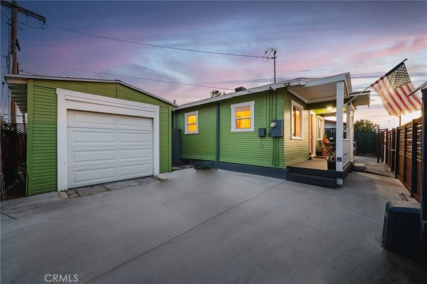 Detached Garage, Exterior