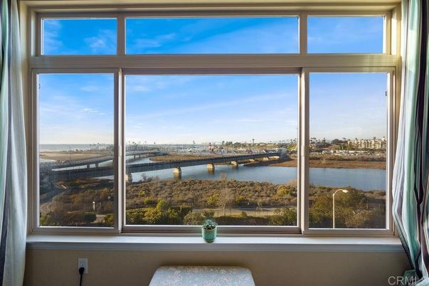 Water, Interior, Other, Skyline