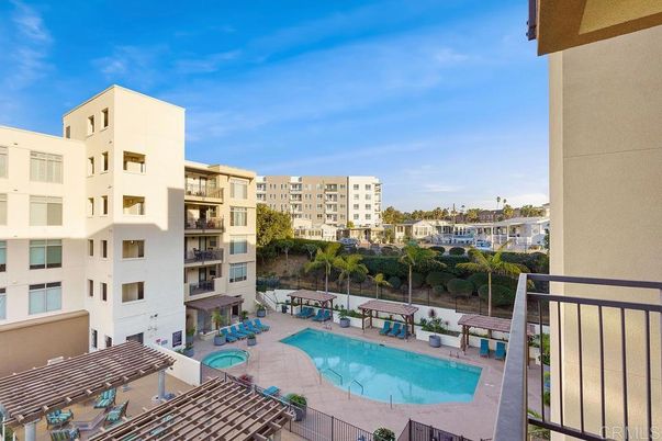Exterior, Pool, Other