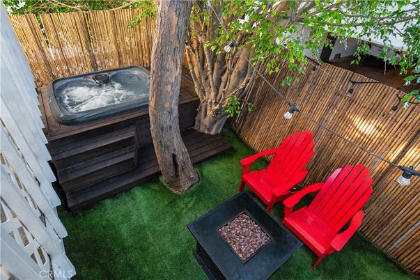 Exterior, Hot Tub