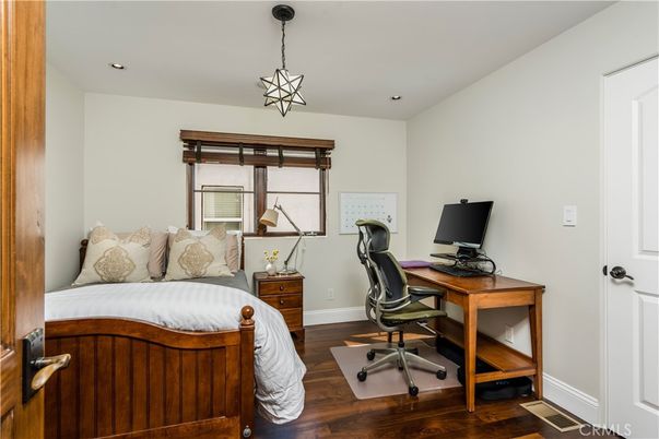 Bedroom, Home Office, Interior, Pendant Lights, Recessed Lighting, Wood Texture Flooring