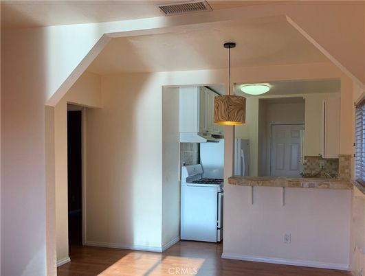 Interior, Kitchen, Pendant Lights, Wood Texture Flooring