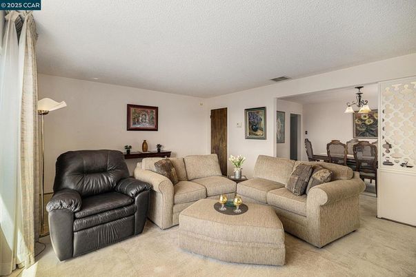 Dining room, Interior, Living room, Pendant Lights