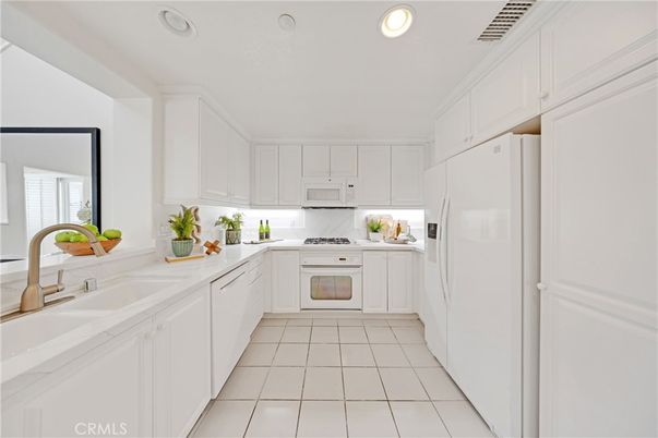 Interior, Kitchen, Recessed Lighting