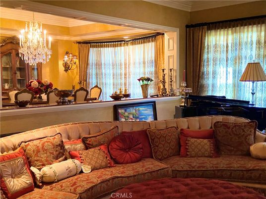 Chandelier, Interior, Living room