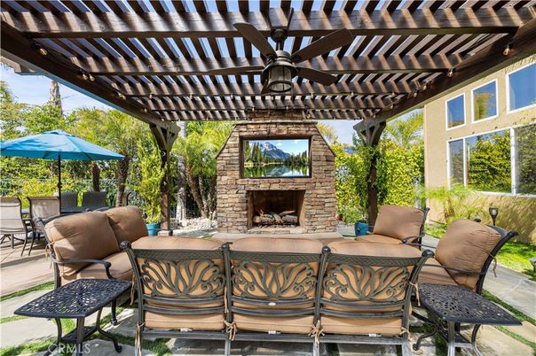 Exterior, Fireplace