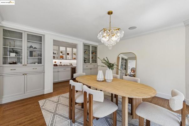 Chandelier, Dining room, Interior, Pendant Lights, Wood Texture Flooring