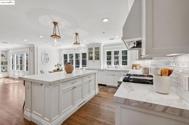 Interior, Kitchen, Pendant Lights, Recessed Lighting, Wood Texture Flooring