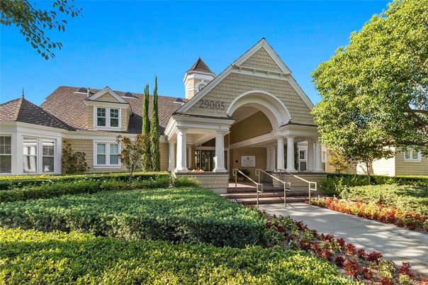 Exterior, Facade, Queen Anne Victorian