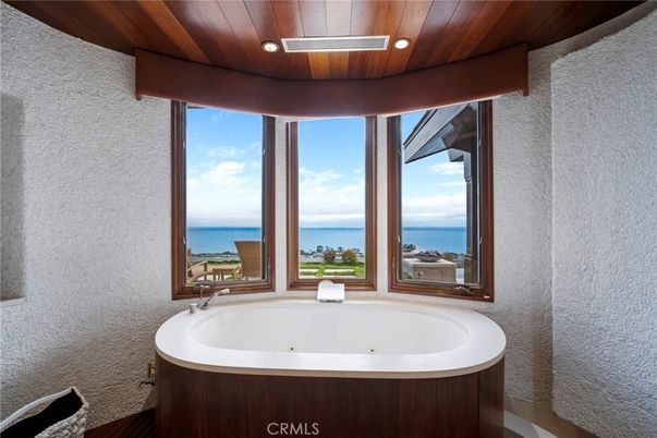 Bathroom, Interior, Recessed Lighting, Water, Wooden Ceilings