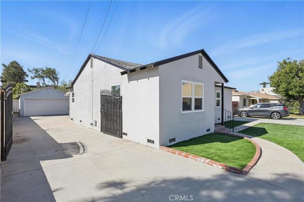 Detached Garage, Exterior