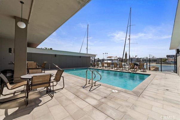 Exterior, Pool, Water