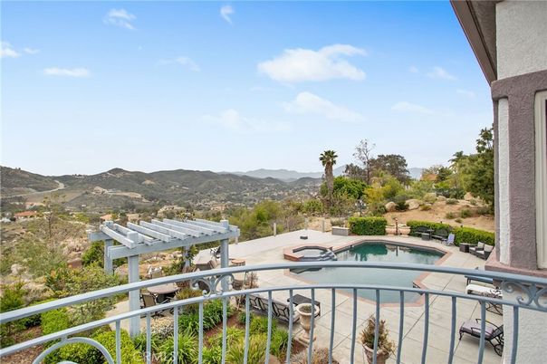 Exterior, Pool, Other