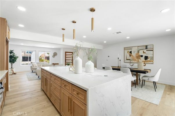 Dining room, Interior, Living room, Pendant Lights, Recessed Lighting, Wood Texture Flooring