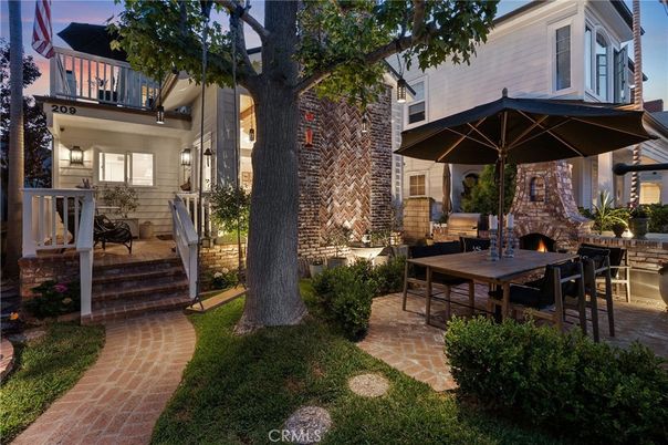 Exterior, Fireplace