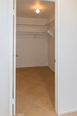 Empty room, Interior, Walk-in Closets