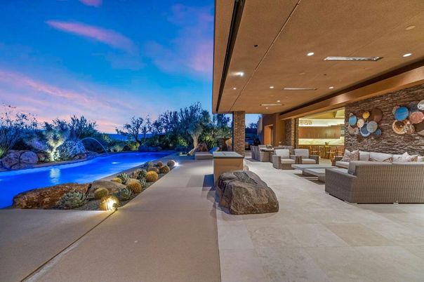 Exterior, Pool, Recessed Lighting