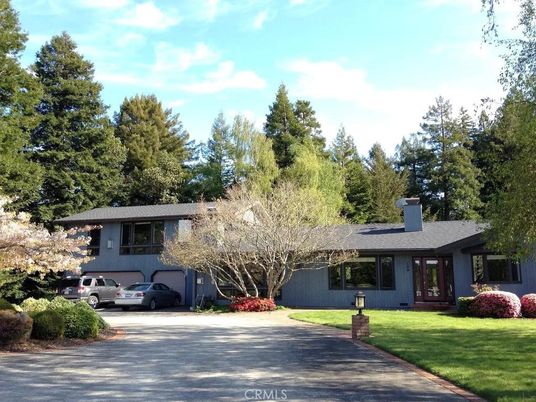 Attached, Exterior, Facade, Ranch