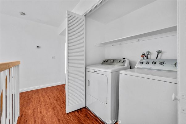 Interior, Utility Closets, Washer, Wood Texture Flooring