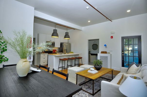 Interior, Kitchen, Living room, Pendant Lights, Recessed Lighting, Stainless Steel Appliances, Wood Texture Flooring