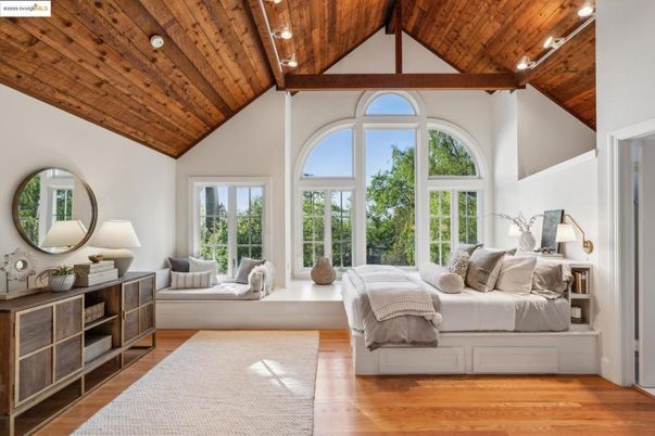 Bedroom, Interior, Recessed Lighting, Wooden Beams, Wooden Ceilings, Wood Texture Flooring