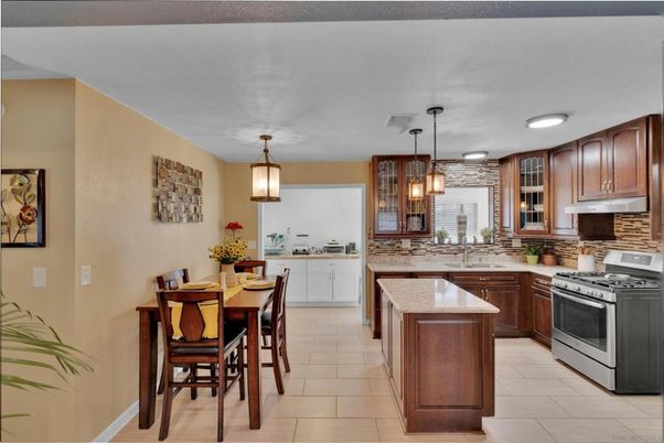 Dining room, Interior, Kitchen, Pendant Lights