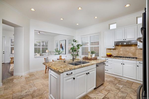 Dining room, Interior, Kitchen, Recessed Lighting, Stainless Steel Appliances