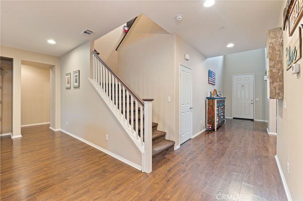 Interior, Recessed Lighting, Wood Texture Flooring