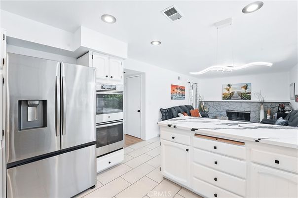 Fireplace, Interior, Kitchen, Pendant Lights, Recessed Lighting