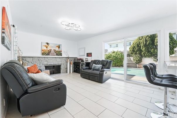 Fireplace, Interior, Living room