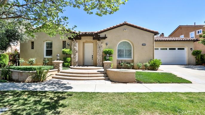 Attached, Exterior, Facade, Spanish Mediterranean