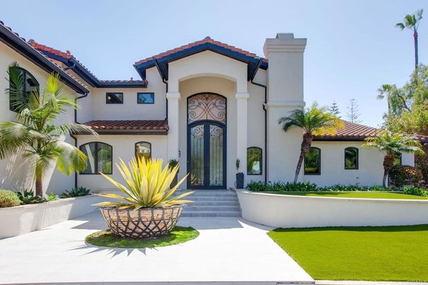 Exterior, Facade, Spanish Mediterranean