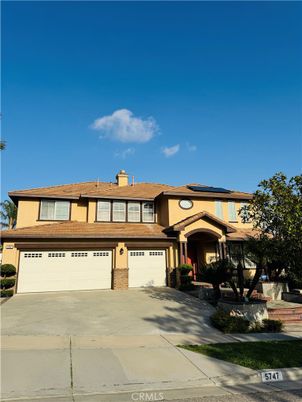 Attached, Exterior, Facade, Mediterranean