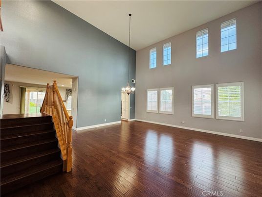 Chandelier, Empty room, Interior, Wood Texture Flooring