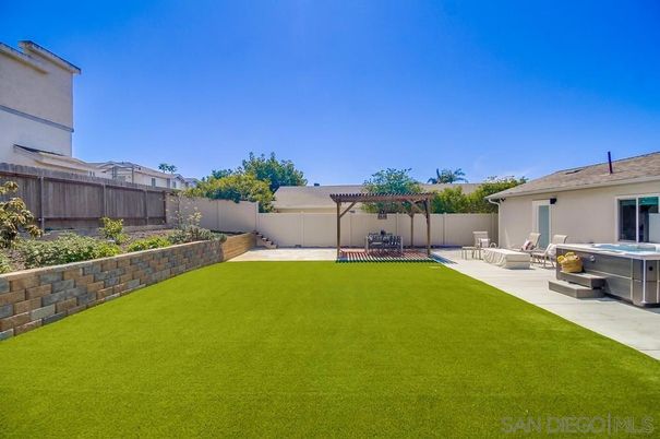 Backyard, Exterior, Hot Tub