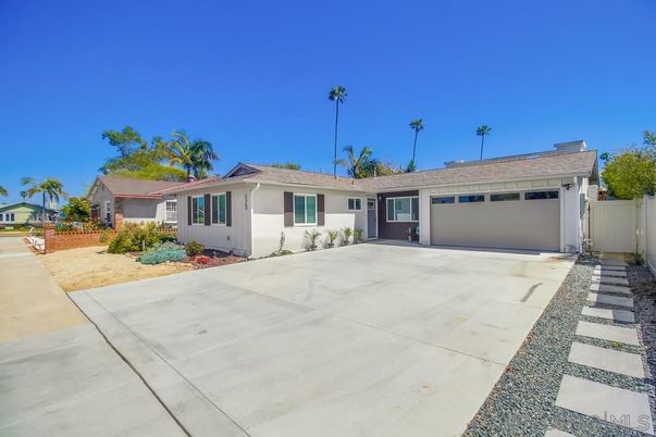 Attached, Backyard, Exterior, Facade, Ranch